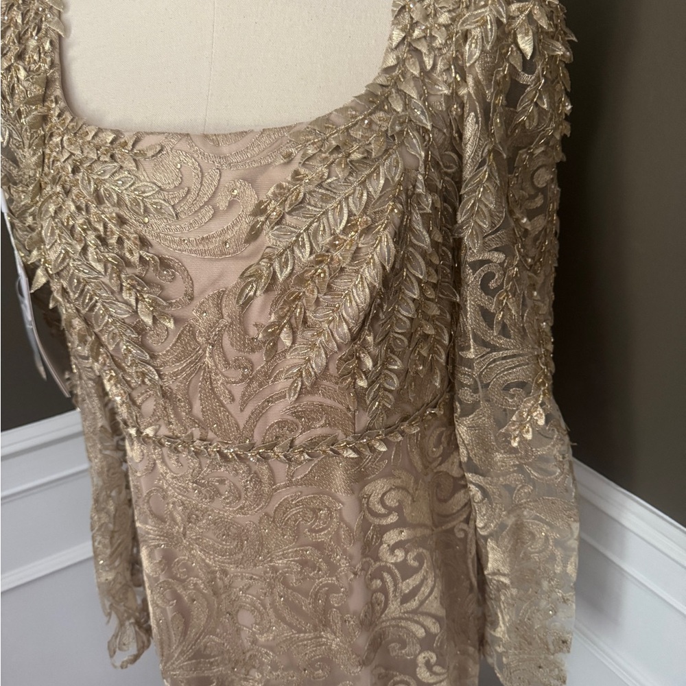 Mac Duggal Gold Embroidered Lace Appliqué Trumpet Gown. Size 10. NWT. - Picture 3 of 7
